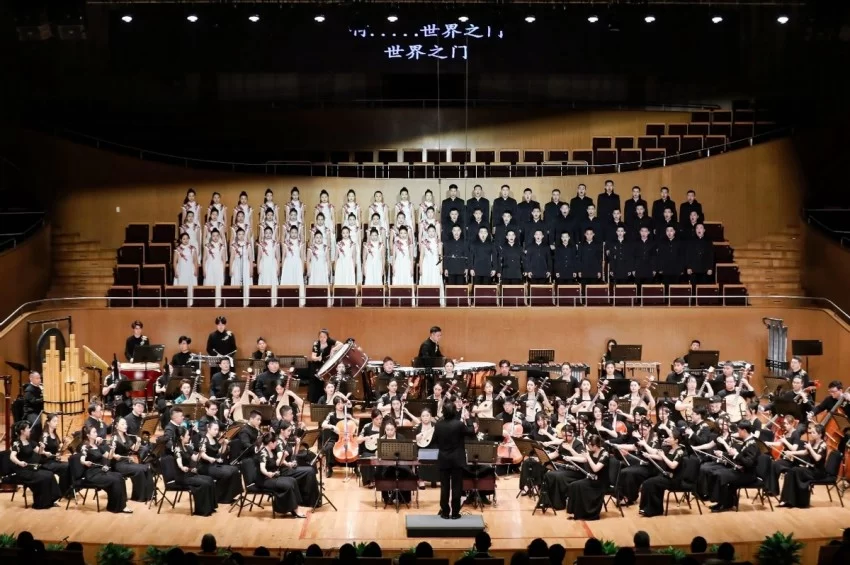 共建“丝路IP” 大型民族管弦乐《丝路之声》上海站圆满落幕(图5) 共建“丝路IP” 大型民族管弦乐《丝路之声》上海站圆满落幕(图5)